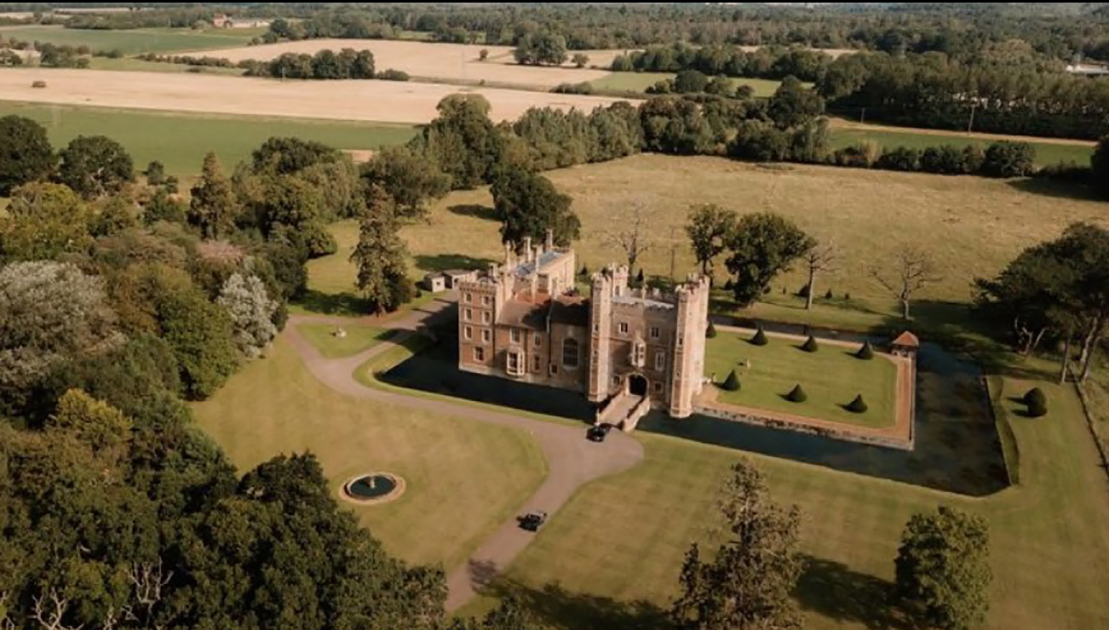Middleton Castle is a five-minute drive from the village of Middleton, and it's a 12-minute drive from King's Lynn